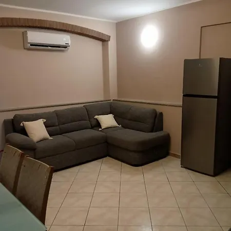 Casa Dei Nonni Apartment *
